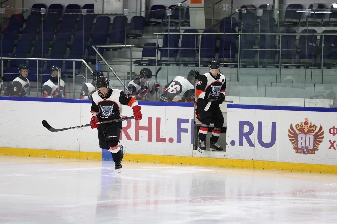 Немного кадров с разминки 🏒