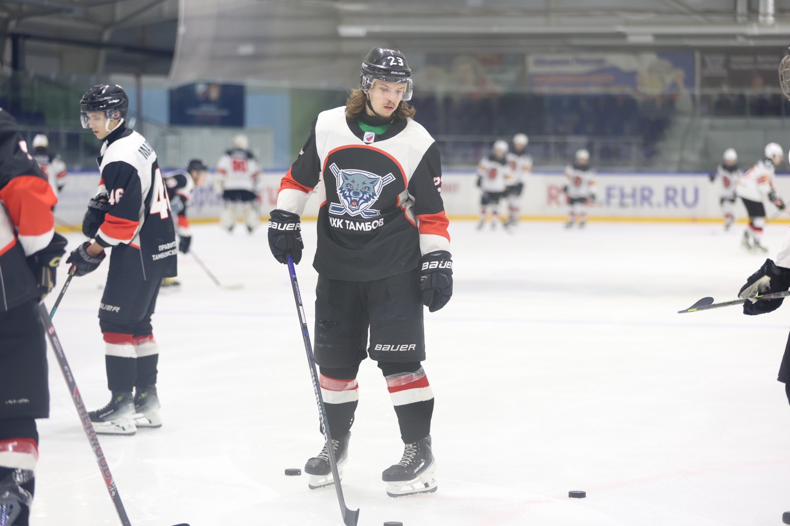 Немного фотографии с разминки 🏒