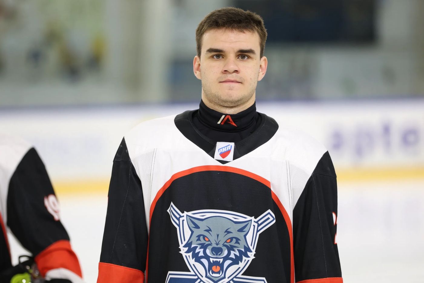 🏒 Провели небольшое текстовое интервью с нападающим команды Сергеем Савиным!